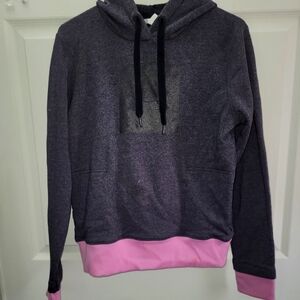 Sm. Under Armour Hoodie